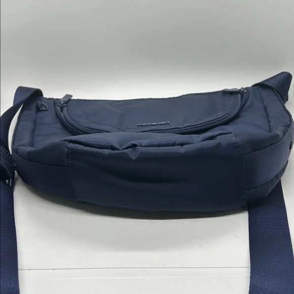 Hedgren Navy Versatile Adjustable Strap Crossbody Bag Purse 🌺🌺 - Picture 3 of 6